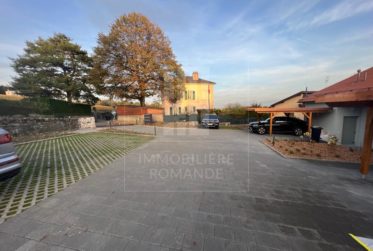 Places de parking extérieur