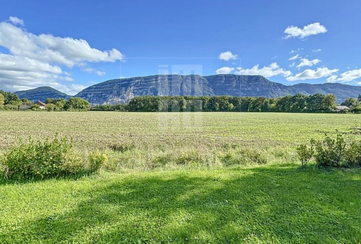 Immeuble d'habitation composé de deux villa