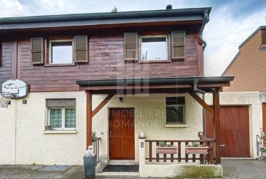 EXCLUSIVITE - Ravissante mitoyenne au calme, volume important, IDC faible !