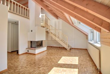 Lumineux duplex de 4,5 pièces au centre du village