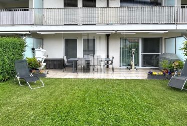 Charmant appartement meublé de 3 pièces en rez-de-jardin