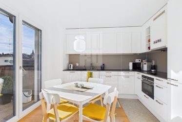 Agréable appartement de 3,5 pièces avec balcon à Yens