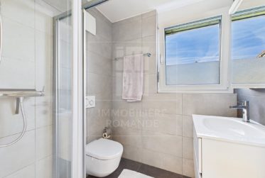 Agréable appartement de 3,5 pièces avec balcon à Yens