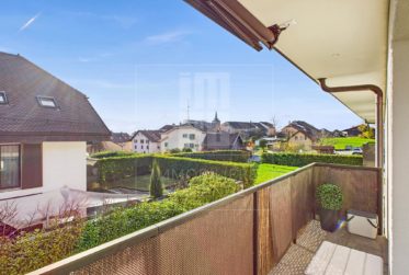 Agréable appartement de 3,5 pièces avec balcon à Yens