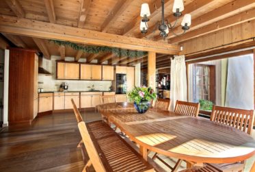 Corps de ferme rénové au coeur du village