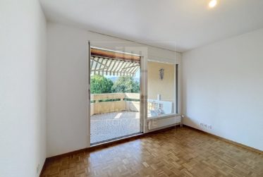 Appartement de 5 pièces rénové à Cologny