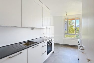 Appartement de 5 pièces rénové à Cologny