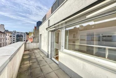 Magnifique appartement 2.5 pièces avec balcon-terrasse au cœur de Plainpalais