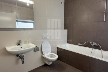 Appartement de 5 pièces au rez-de-chaussée avec jardin privatif