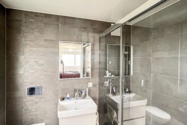 Appartement de 4,5 pièces avec terrasse et jardin à Marchissy
