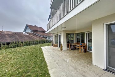 Appartement de 4,5 pièces avec terrasse et jardin à Marchissy