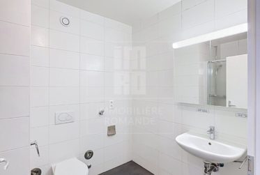 Appartement de 5 pièces au rez-de-chaussée avec jardin privatif
