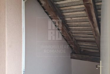 Appartement de 4,5 pièces sous les combles avec grand balcon plein sud