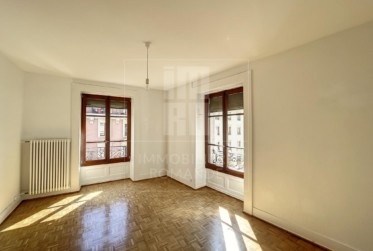 Appartement de 3 pièces au centre de la Jonction *information visite dans le descriptif*