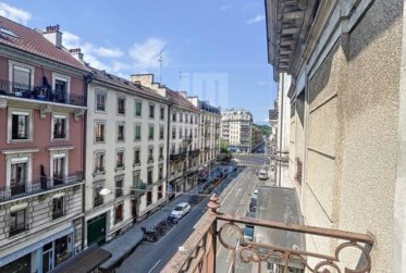 Appartement de 3 pièces au centre de la Jonction *information visite dans le descriptif*