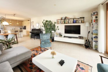 Magnifique appartement de 5 pièces avec balcon