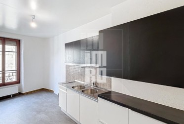 Appartement de 4 pièces au centre de la Jonction *information visite dans le descriptif*